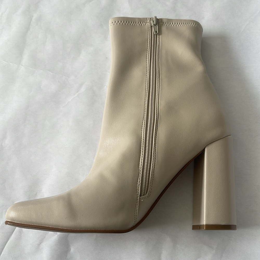 Steve Madden Lynden Boots - Picture 2 of 6